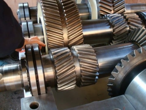 ロープウェイ減速機整備